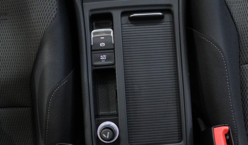 VOLKSWAGEN Golf VII Variant GP 1.6 TDI CONFORTLINE DSG completo