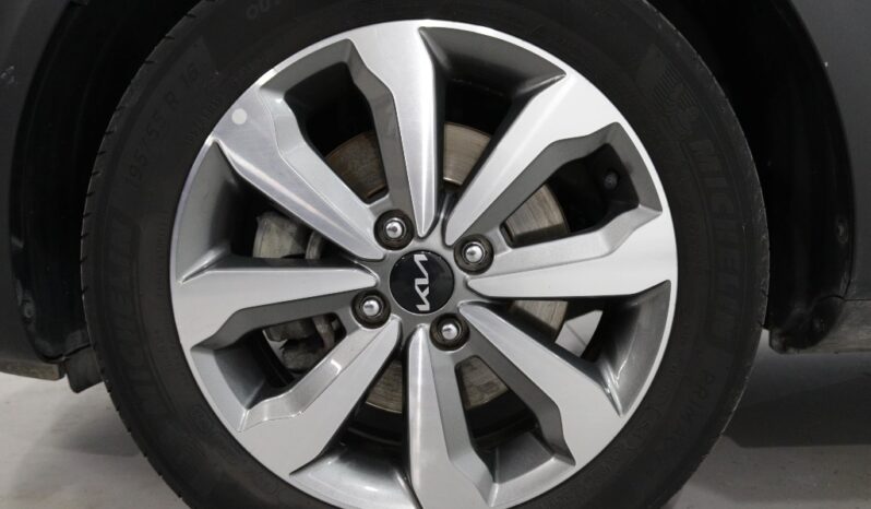 KIA Stonic 1.2 DYNAMIC completo