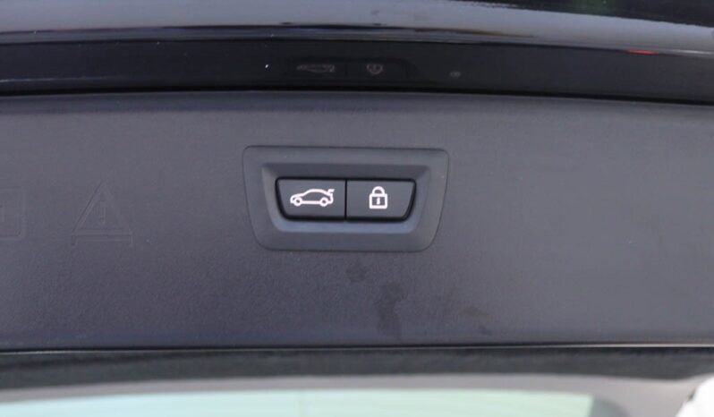 BMW Serie Touring LCI 520 D AUTO completo