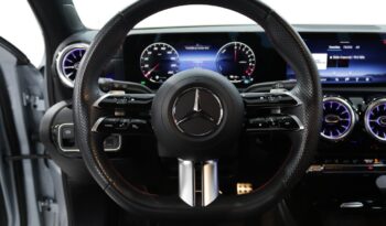 MERCEDES-BENZ Classe A A 250 E AMG completo