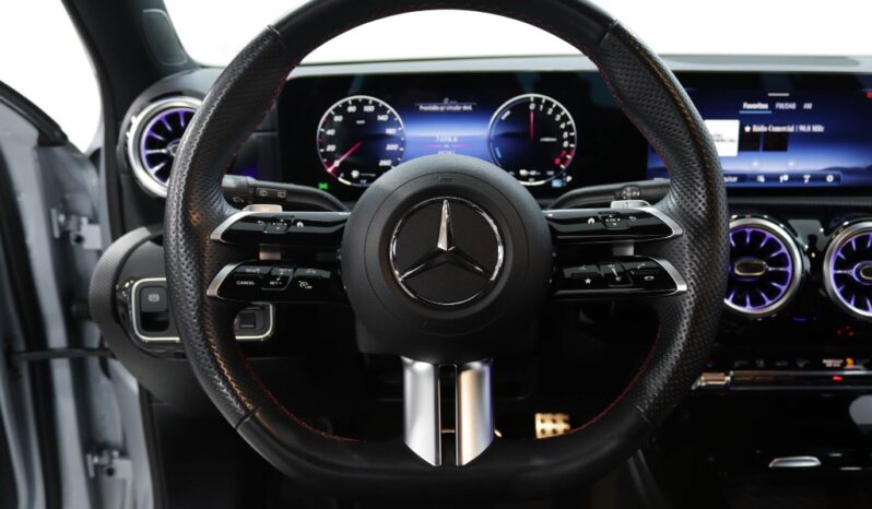 MERCEDES-BENZ Classe A A 250 E AMG completo