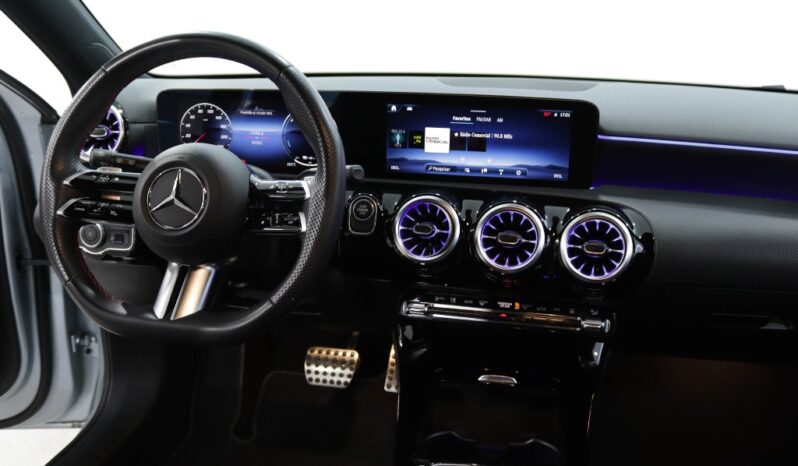 MERCEDES-BENZ Classe A A 250 E AMG completo