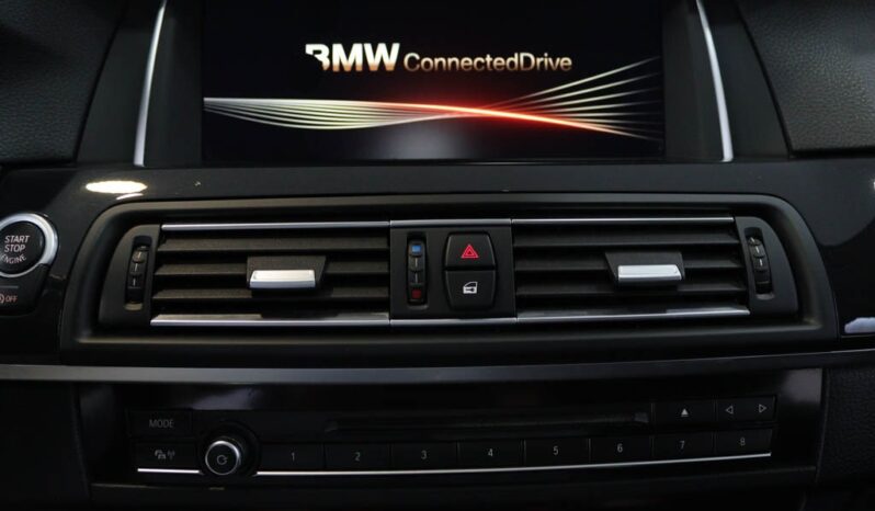 BMW Serie Touring LCI 520 D AUTO completo