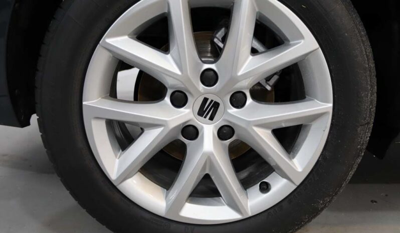 SEAT Leon Sportstourer 2.0 TDI STYLE completo