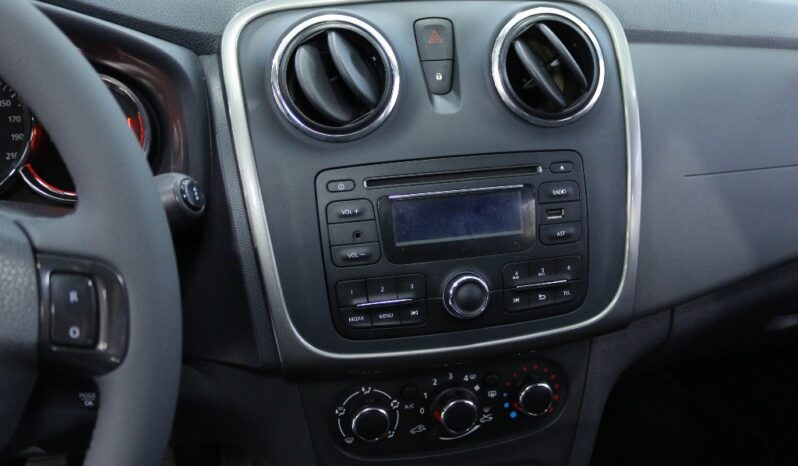 DACIA Sandero 0.9 TCE SL 10 ANOS completo