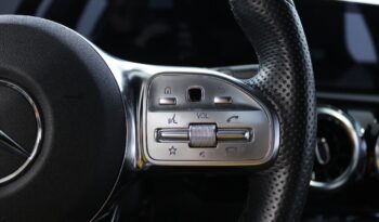 MERCEDES-BENZ Classe A 180 D AMG LINE AUT. completo