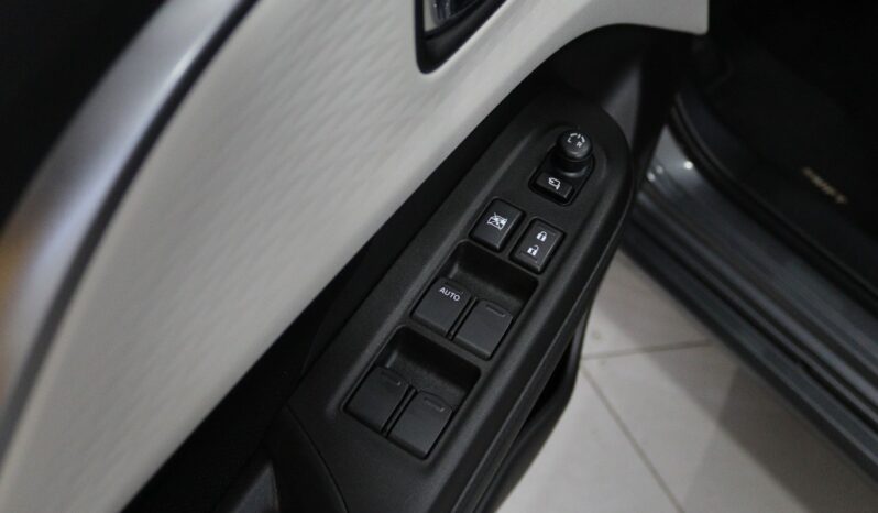 SUZUKI SWIFT 1.2 MILD HYBRID S3 completo
