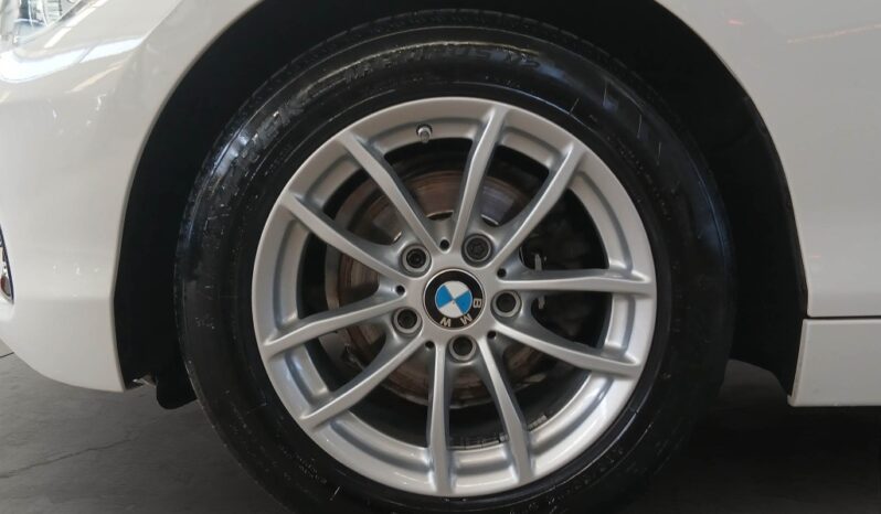 BMW Serie LCI 2 116 D LINE SPORT AUTO completo