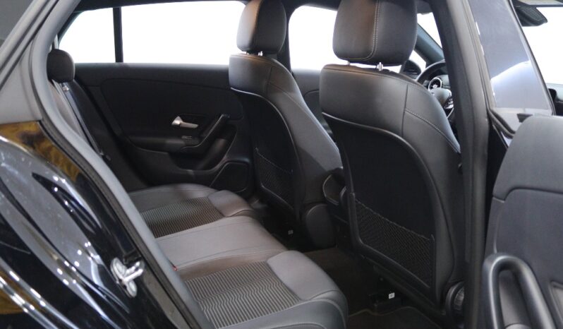 MERCEDES-BENZ Classe CLA Shooting Brake 250 E STYLE PLUS completo