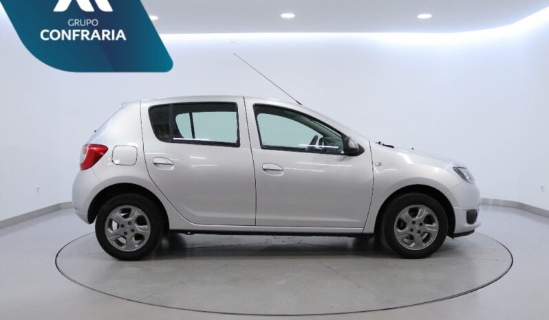 DACIA Sandero 0.9 TCE SL 10 ANOS completo