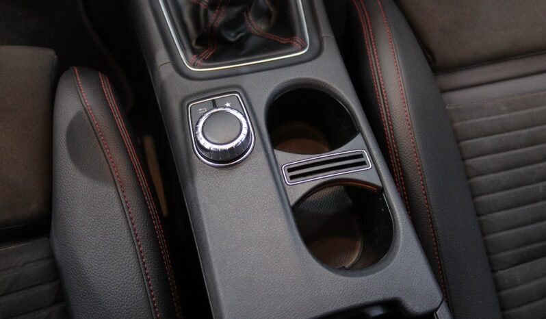 MERCEDES-BENZ Classe CLA Sho.Brake 180 D AMG LINE completo