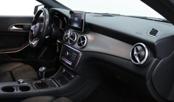 MERCEDES-BENZ Classe CLA Sho.Brake 180 D AMG LINE completo