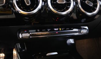 MERCEDES-BENZ Classe A 180 D AMG LINE AUT. completo