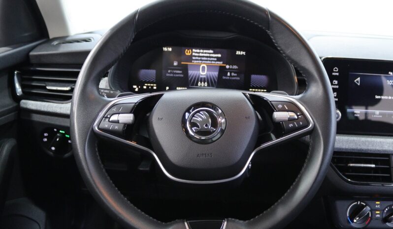 SKODA Kamiq 1.0 TSI DSG completo