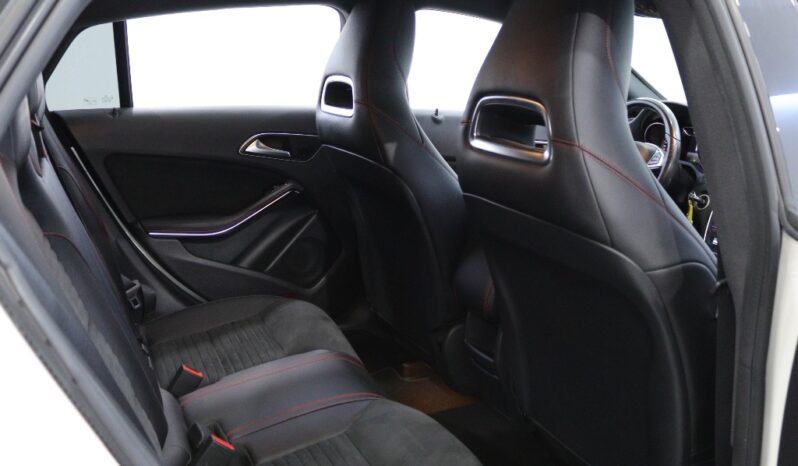 MERCEDES-BENZ Classe CLA Sho.Brake 180 D AMG LINE completo