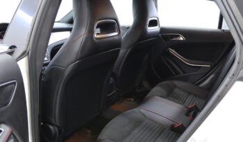 MERCEDES-BENZ Classe CLA Sho.Brake 180 D AMG LINE completo