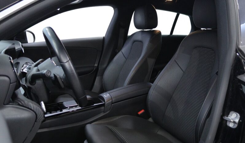 MERCEDES-BENZ Classe CLA Shooting Brake 250 E STYLE PLUS completo