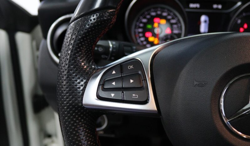 MERCEDES-BENZ Classe CLA Sho.Brake 180 D AMG LINE completo