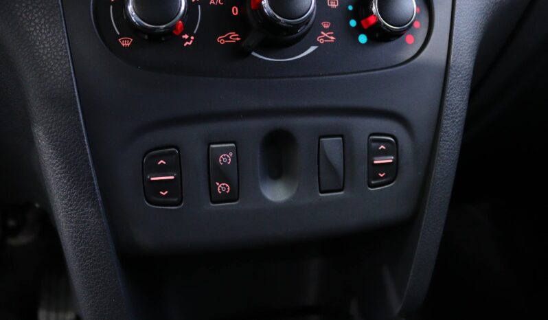 DACIA Sandero 0.9 TCE SL 10 ANOS completo