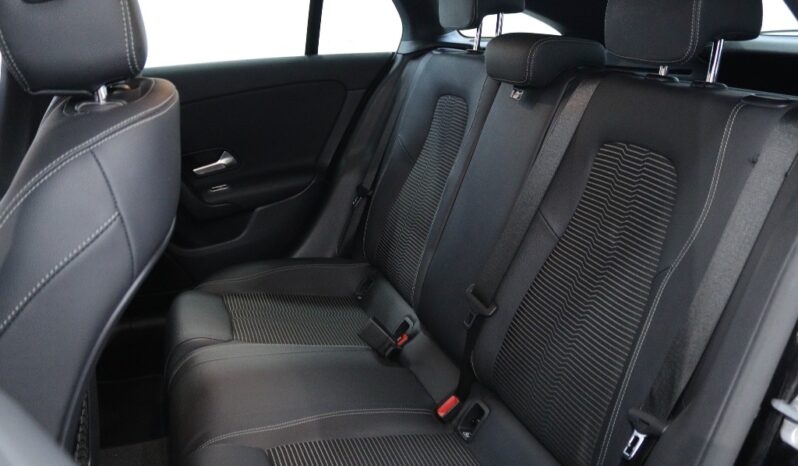 MERCEDES-BENZ Classe CLA Shooting Brake 250 E STYLE PLUS completo