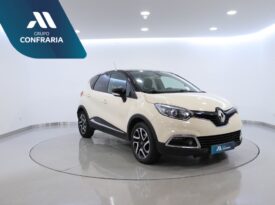 RENAULT Captur 1.2 TCE EXCLUSIVE EDC