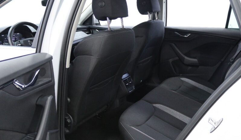SKODA Kamiq 1.0 TSI DSG completo