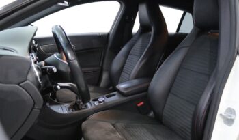 MERCEDES-BENZ Classe CLA Sho.Brake 180 D AMG LINE completo