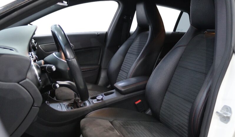 MERCEDES-BENZ Classe CLA Sho.Brake 180 D AMG LINE completo