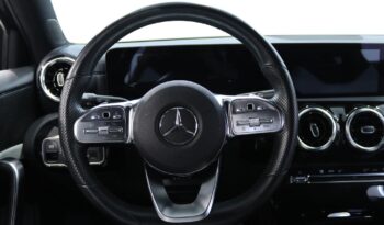 MERCEDES-BENZ Classe A 180 D AMG LINE AUT. completo