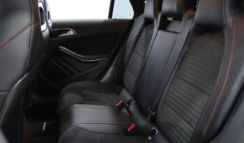 MERCEDES-BENZ Classe CLA Sho.Brake 180 D AMG LINE completo
