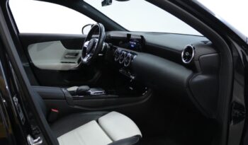 MERCEDES-BENZ Classe A 180 D AMG LINE AUT. completo