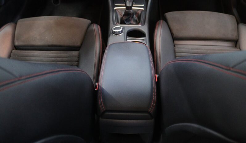 MERCEDES-BENZ Classe CLA Sho.Brake 180 D AMG LINE completo