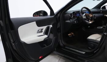 MERCEDES-BENZ Classe A 180 D AMG LINE AUT. completo