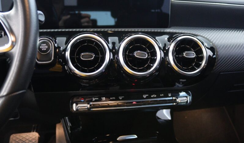 MERCEDES-BENZ Classe CLA Shooting Brake 250 E STYLE PLUS completo