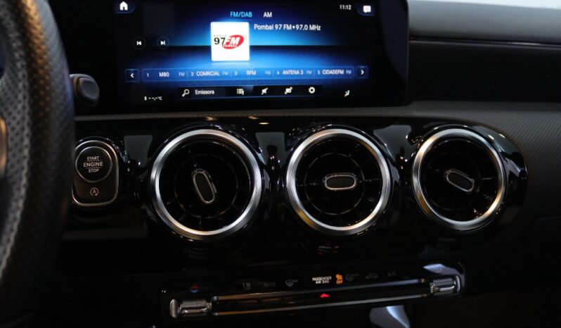 MERCEDES-BENZ Classe A 180 D AMG LINE AUT. completo