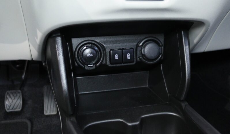SUZUKI SWIFT 1.2 MILD HYBRID S3 completo