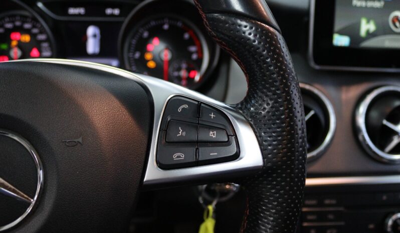 MERCEDES-BENZ Classe CLA Sho.Brake 180 D AMG LINE completo