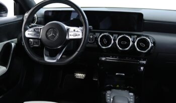 MERCEDES-BENZ Classe A 180 D AMG LINE AUT. completo